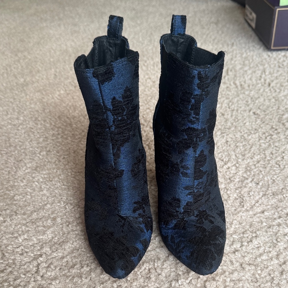 Vince Camuto Black and Blue Ankle Booties